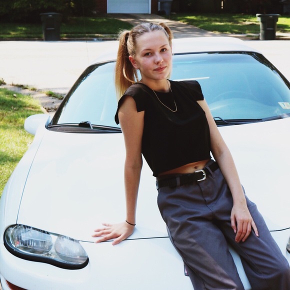 Meet your Posher, Mikaela - Picture 1 of 1